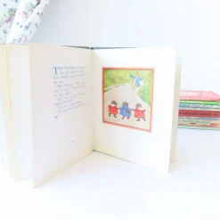 Cottontails Baby Vintage|Vintage Bunnies|VINTAGE book - Fuzzypeg Goes to School (1970)